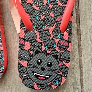 Cat emoji flip flops 🩴 women’s size 11/12 🩴 NWT